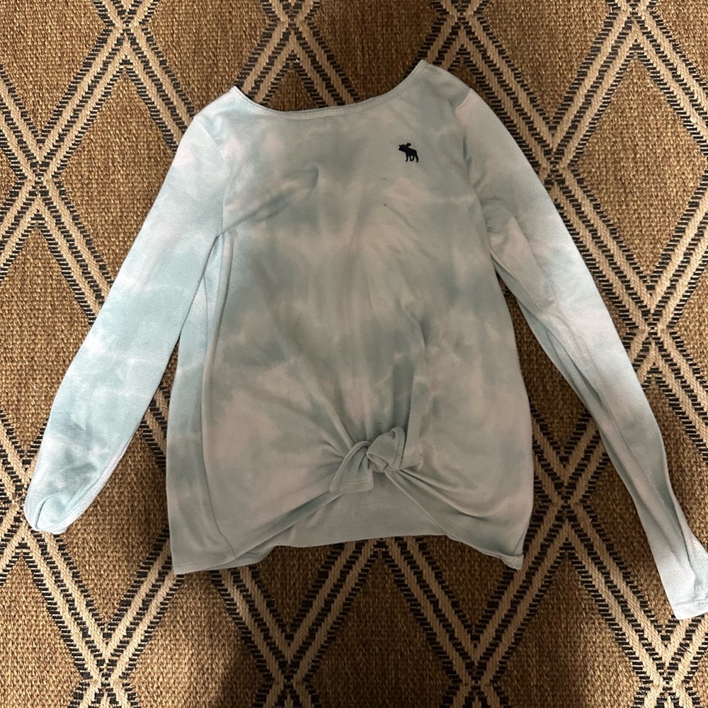Light Blue & White Tie-Dyed Abercrombie Kids Sweater
